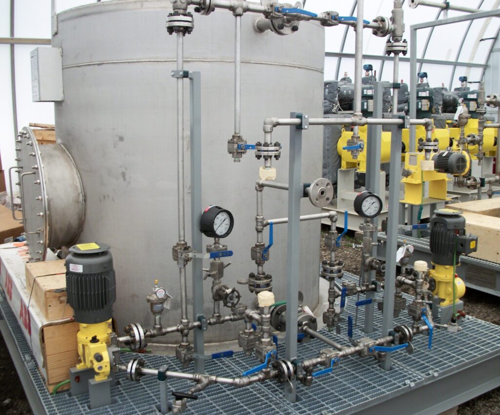 15gg. metering pumps - medium sized steel tank with 2 pumps